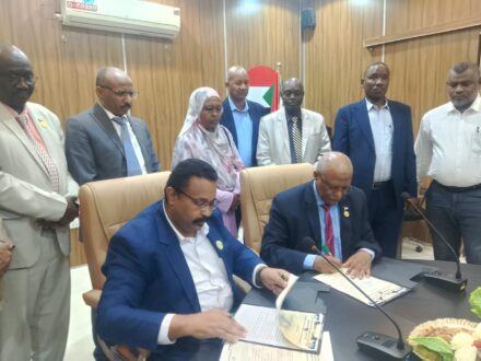 جامعة أم درمان الإسلامية والصندوق القومي لرعاية الطلاب يوقعان مذكرة تفاهم لتعزيز الخدمات الطلابية