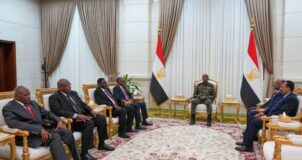 البرهان يؤكد اهتمام الدولة بتقوية علاقات السودان الخارجية